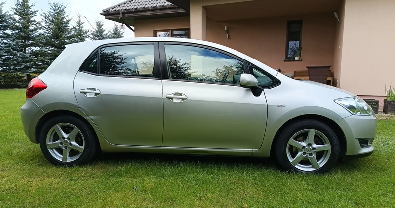 Toyota Auris cena 18000 przebieg: 301000, rok produkcji 2007 z Płock małe 232